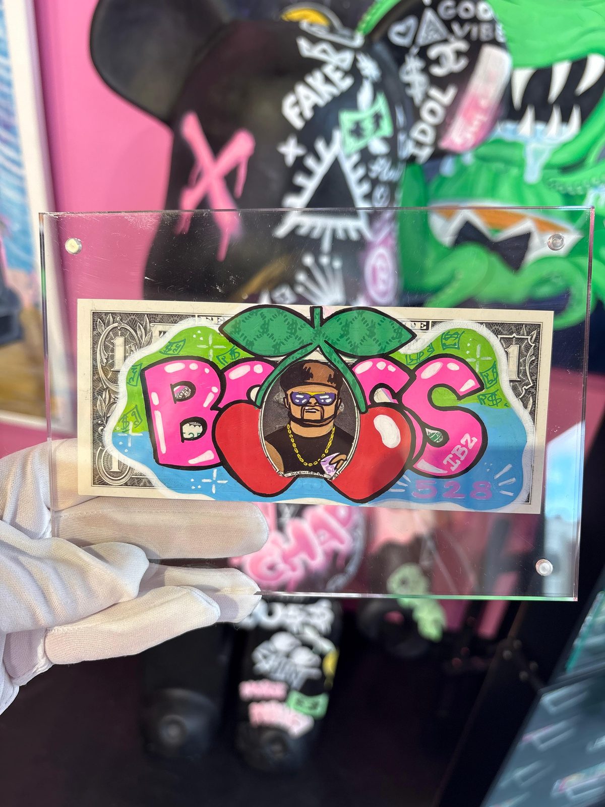 Dólar pintado a mano Boss · Party Ibiza Life · Saint Gallery Ibiza