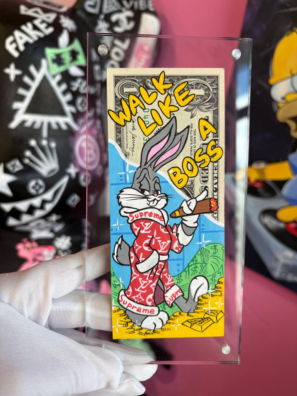 Dólar pintado a mano Walk Like a Boss · Rabbit Cash Rain · Saint Gallery Ibiza