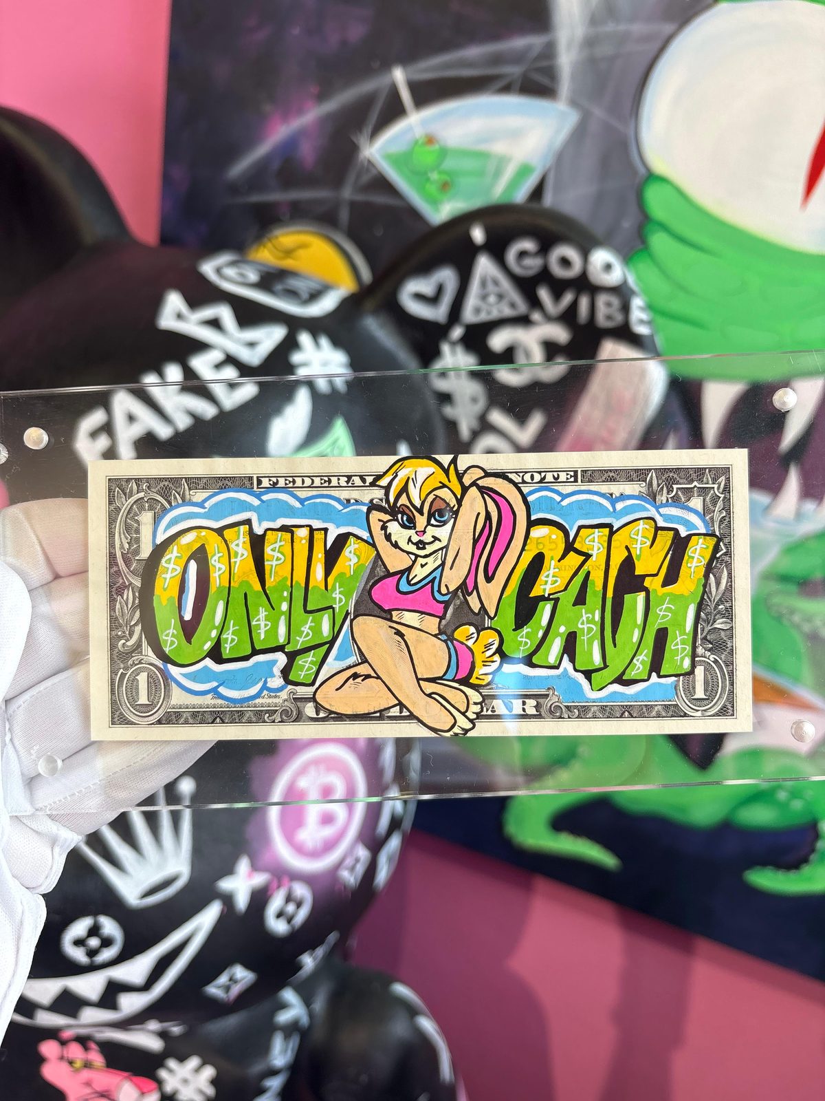Dólar pintado a mano Only Cash · Rabbit Cash Rain · Saint Gallery Ibiza