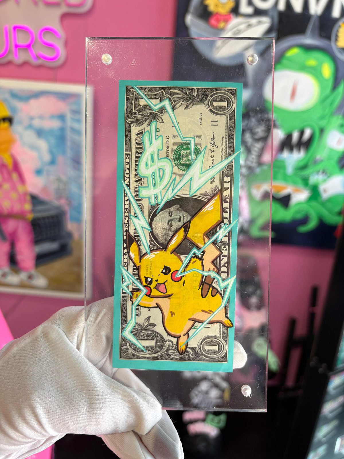 Dólar pintado a mano Pika Cash · Saint Universe · Saint Gallery Ibiza