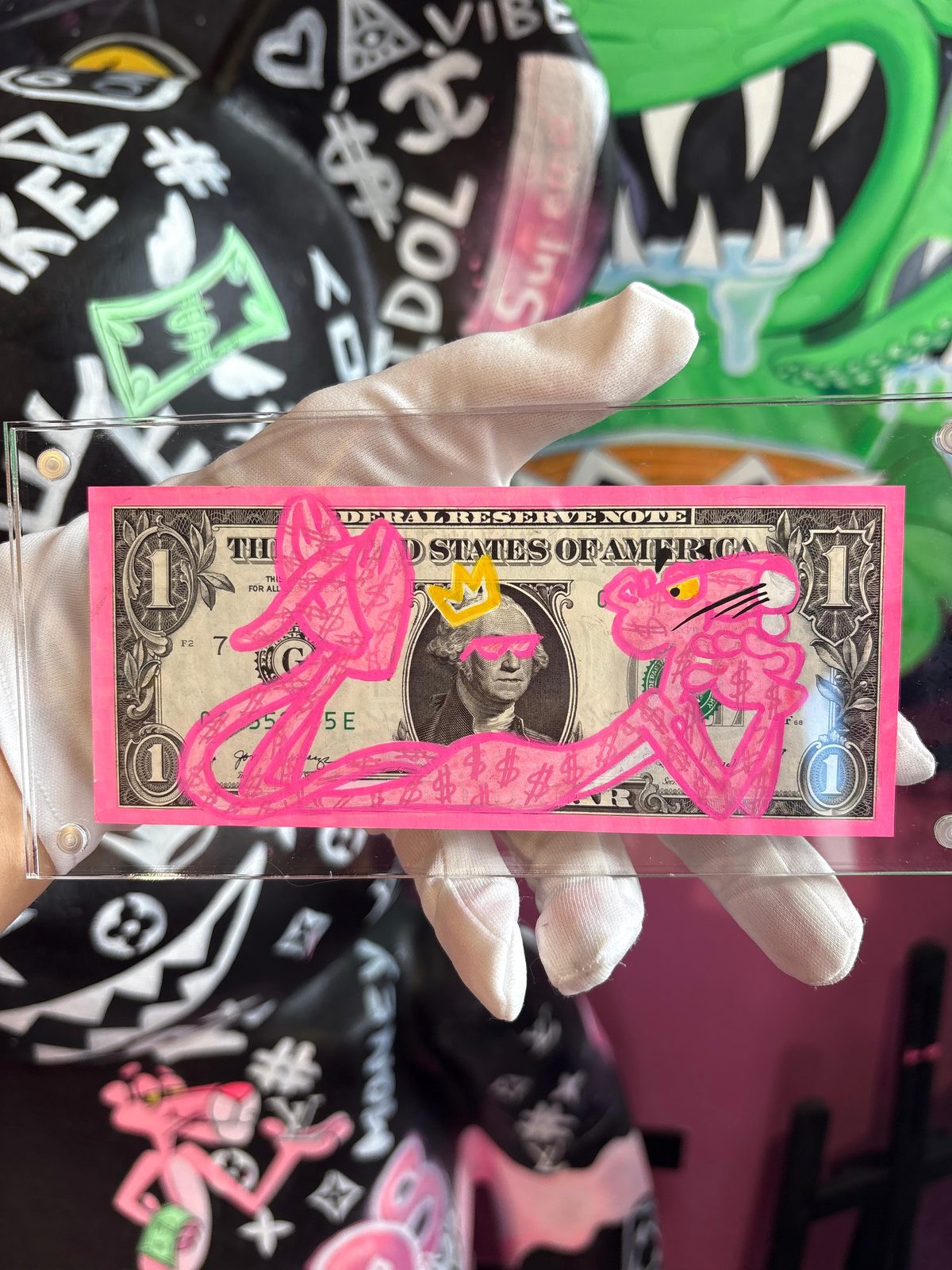 Dólar pintado a mano Pink Panther · Saint Universe · Saint Gallery Ibiza