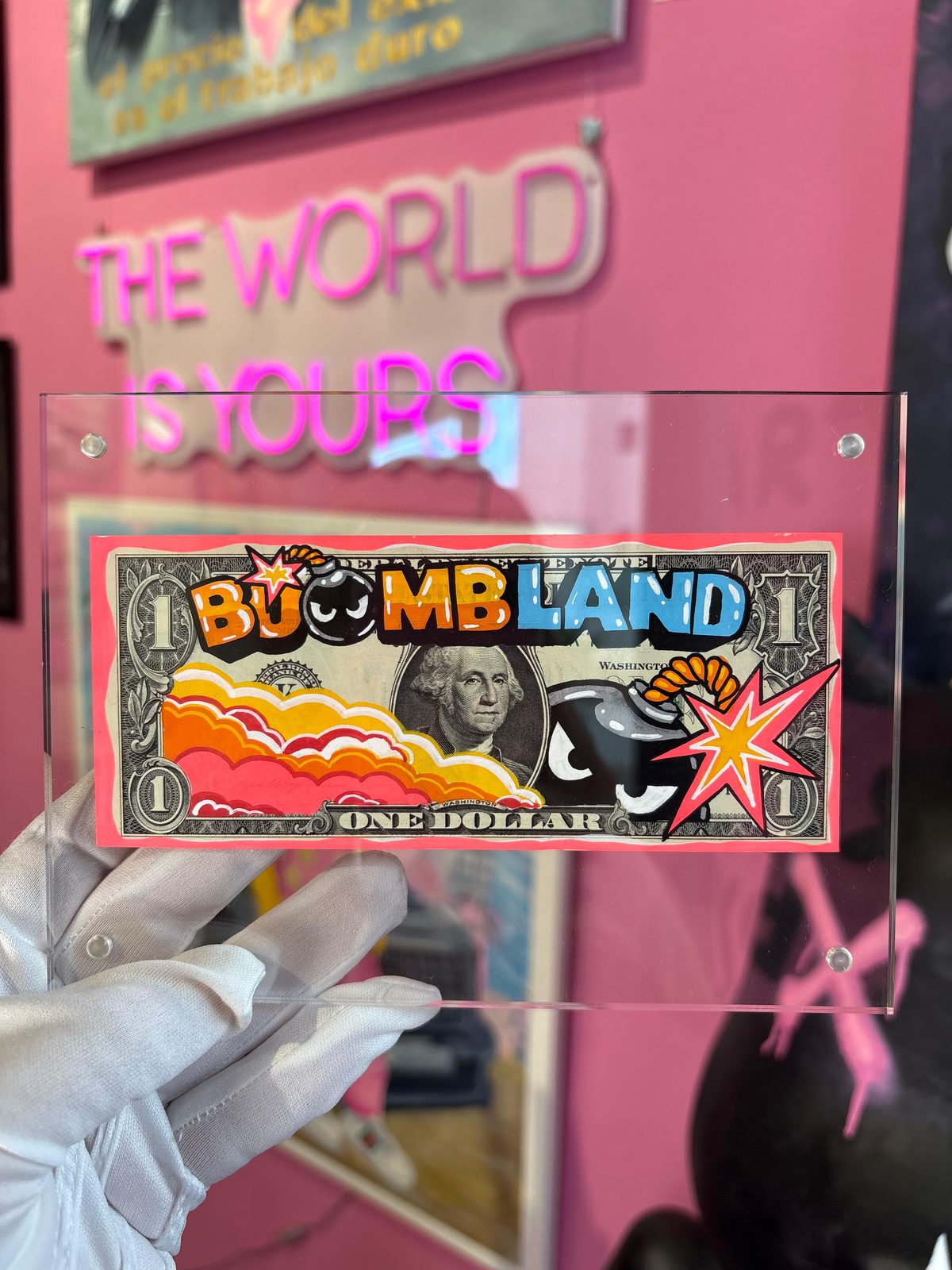 Dólar pintado a mano Boomb Land · Saint Universe · Saint Gallery Ibiza